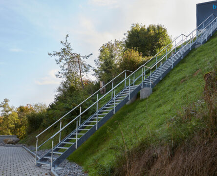 F6 ARA, Treppe